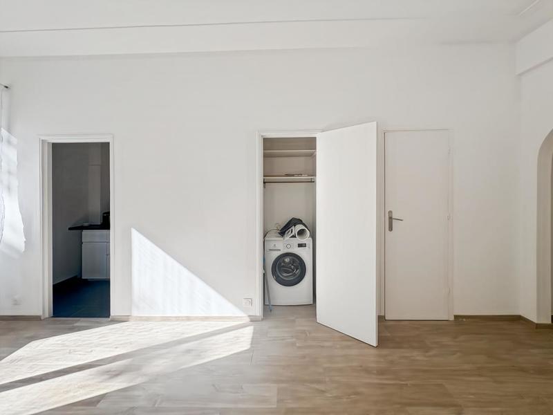 Studio - 30 m² - 1 pièce