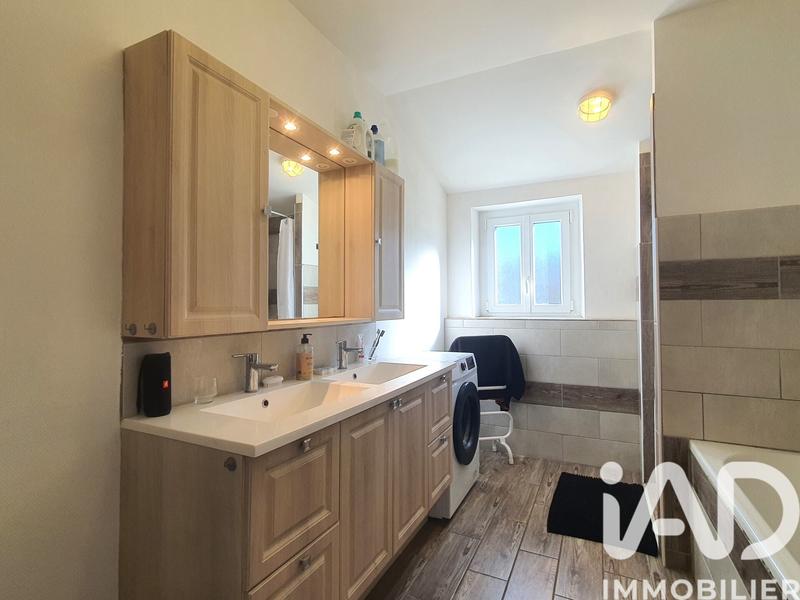 Maison - 104 m² - 4 pièces