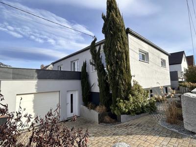 Maison - 191 m² - 5 pièces