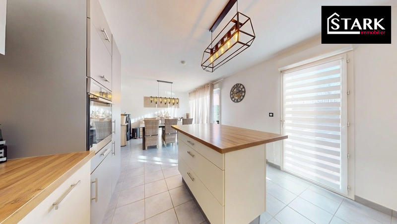 Maison - 130 m² - 5 pièces