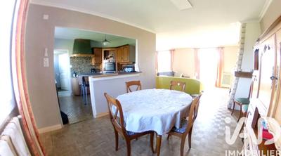 Maison - 102 m² - 5 pièces