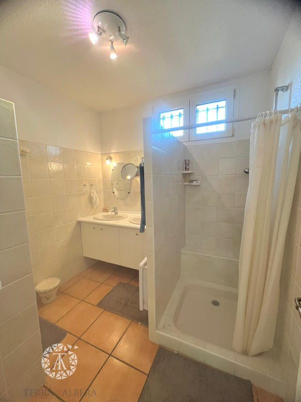 Maison - 197 m² - 5 pièces