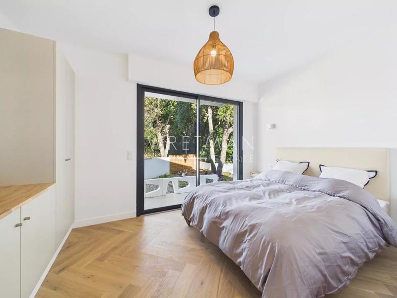 Villa - 212 m² - 6 pièces