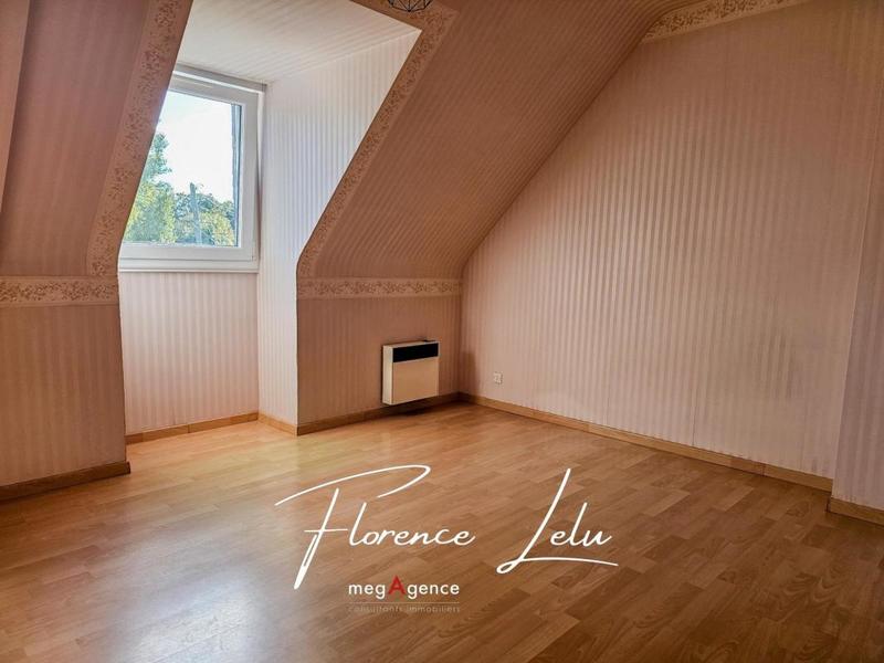 Maison traditionnelle - 149 m² - 7 pièces