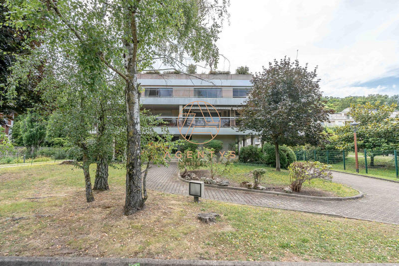 Appartement - 157 m² - 5 pièces