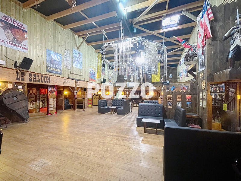 Local d'activité / Entrepôt - 300 m²