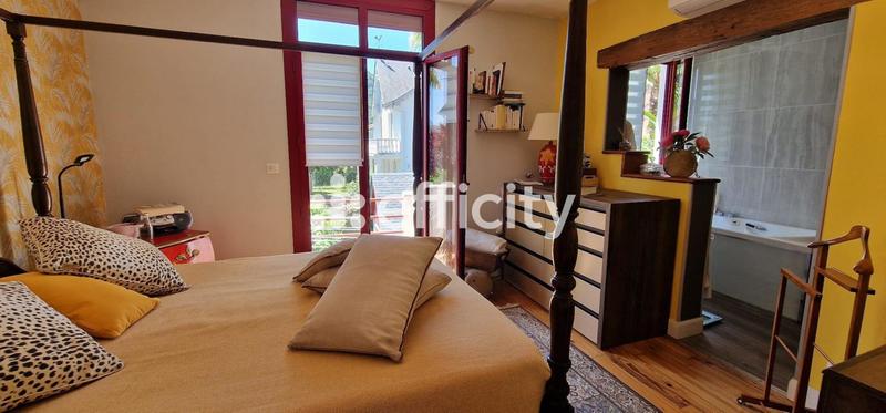 Appartement - 150 m² - 4 pièces