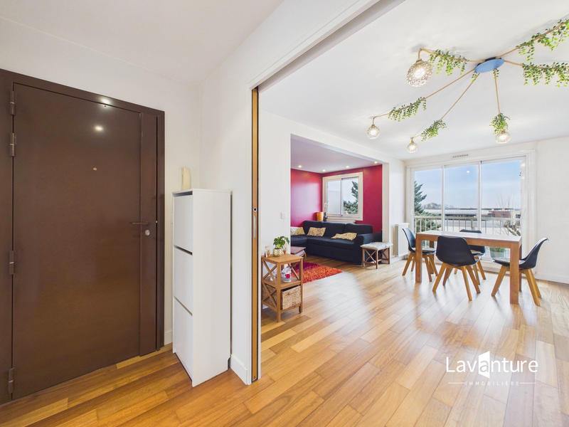 Appartement - 75 m² - 4 pièces