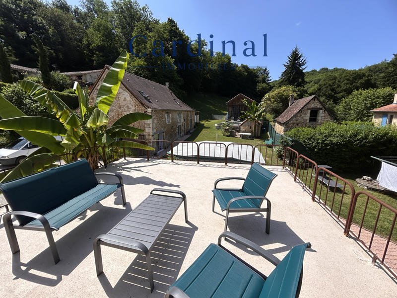 Maison - 450 m² - 11 pièces