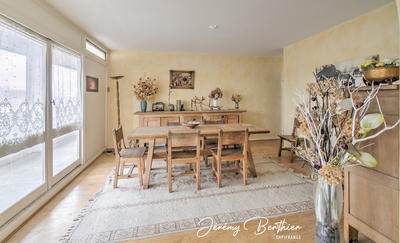 Appartement - 140 m² - 5 pièces