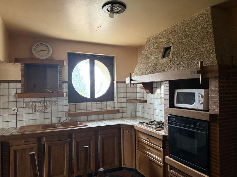 Maison - 235 m² - 8 pièces