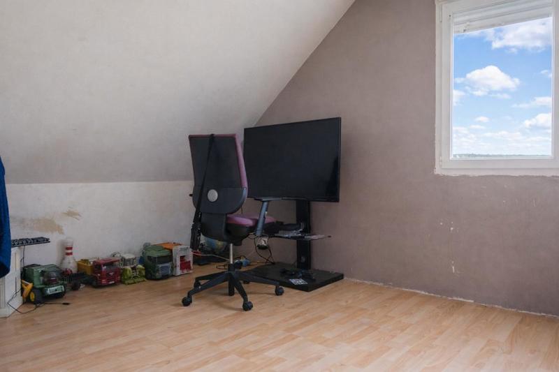 Maison - 96 m² - 6 pièces