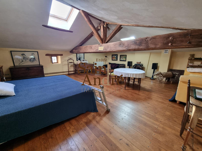 Maison - 365 m² - 7 pièces