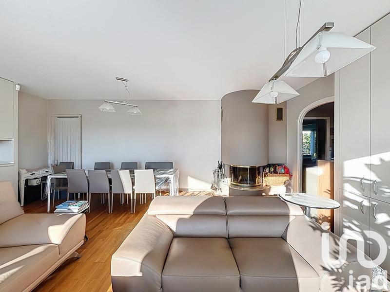 Maison - 282 m² - 8 pièces