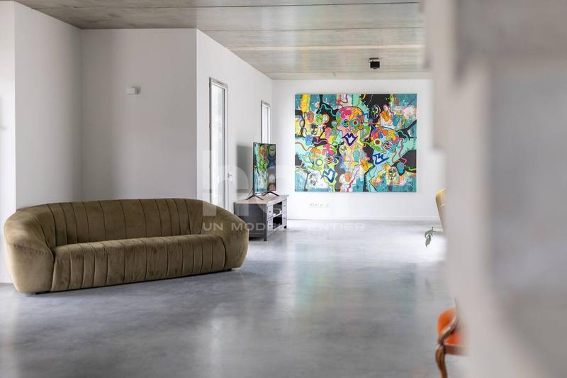 Villa - 221 m² - 6 pièces