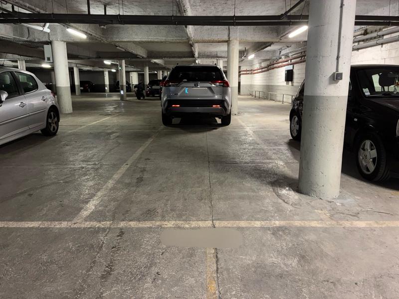 Parking / Garage - 11 m²