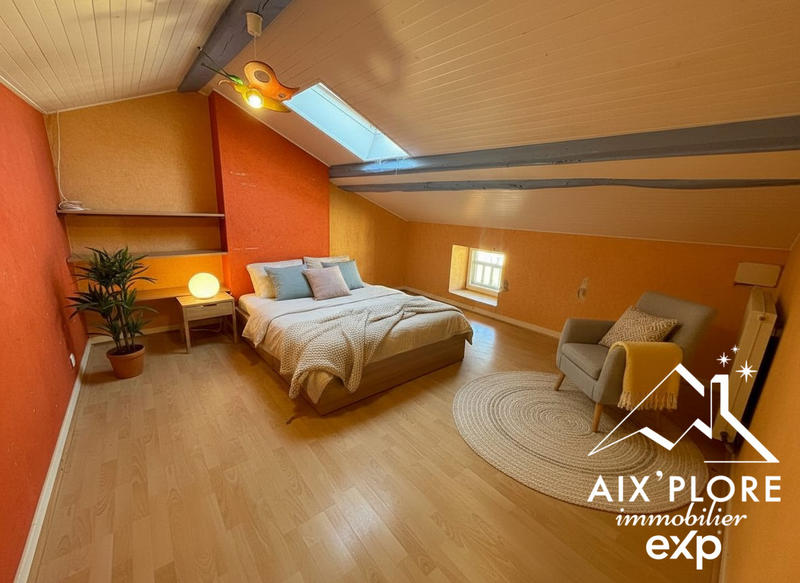 Maison - 140 m² - 6 pièces