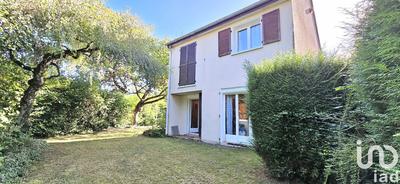 Maison - 92 m² - 5 pièces