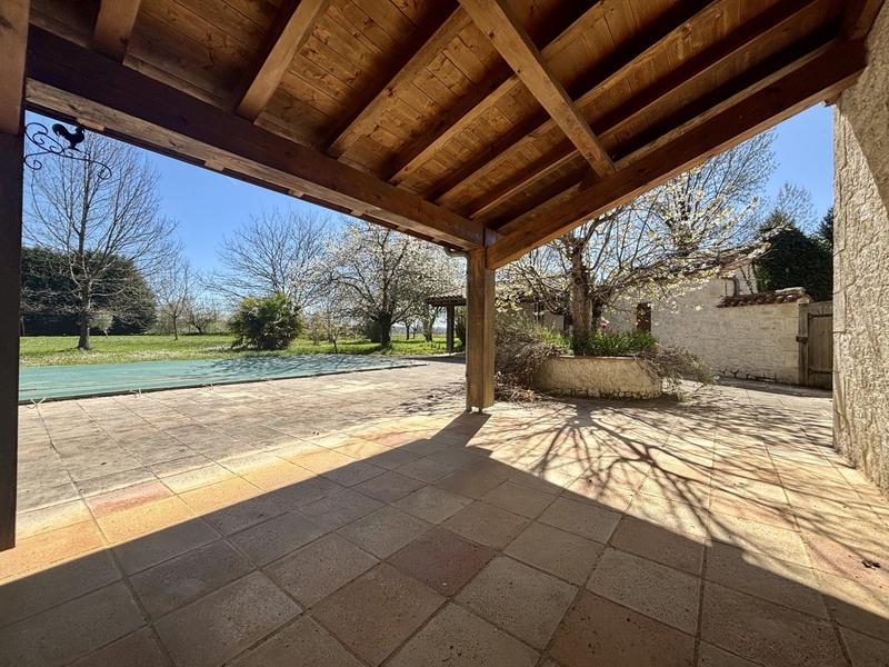 Villa - 365 m² - 11 pièces