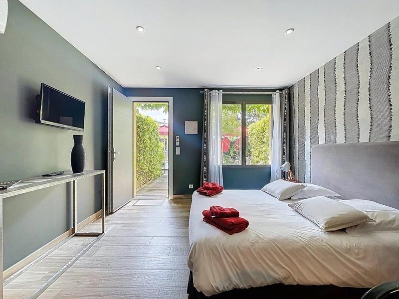 Maison - 215 m² - 7 pièces