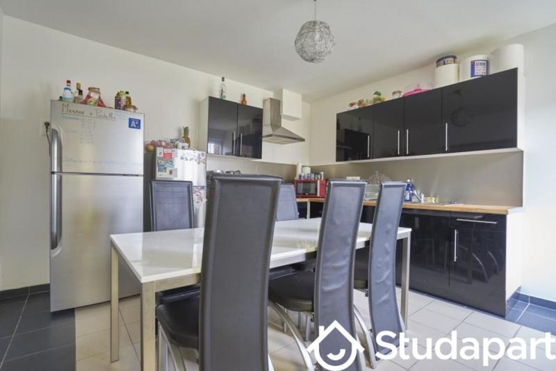 Chambre - 14 m² - 1 pièce