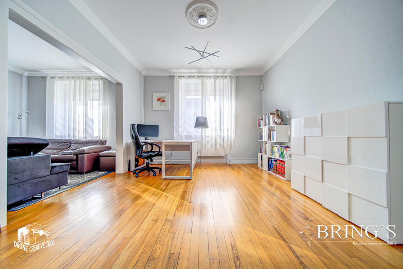 Maison - 181 m² - 10 pièces