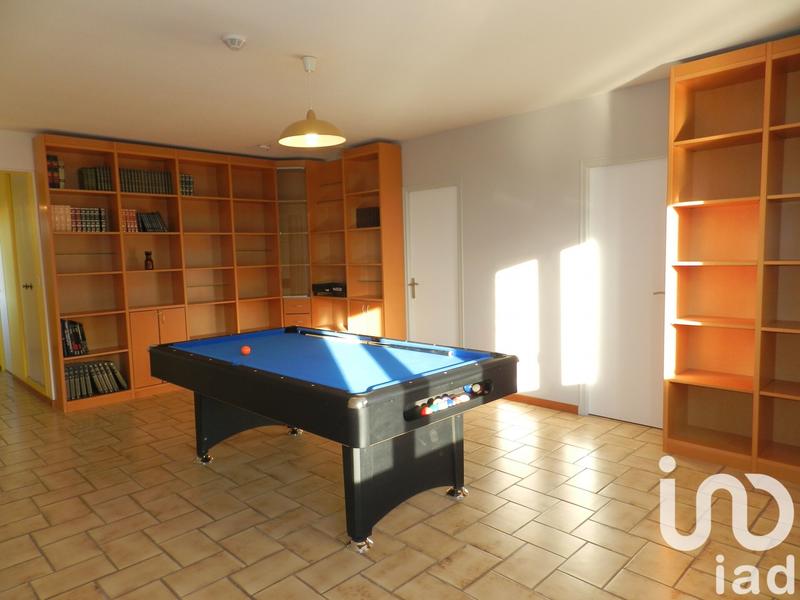 Maison - 240 m² - 9 pièces