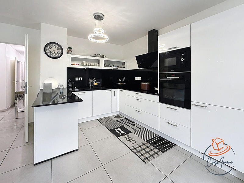 Appartement - 81 m² - 4 pièces