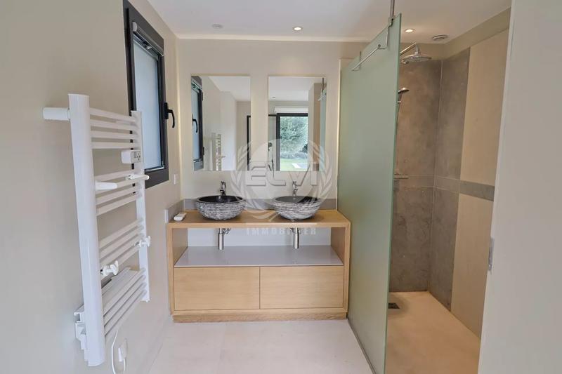 Villa - 104 m² - 4 pièces