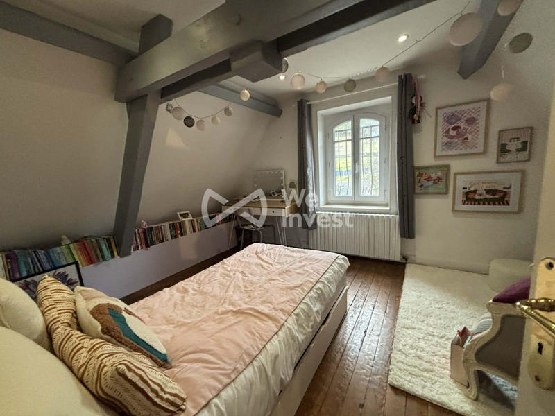 Maison - 228 m² - 8 pièces