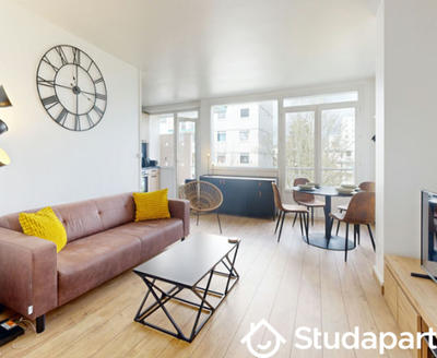 Chambre - 9 m² - 1 pièce