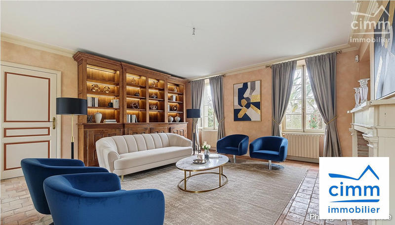 Maison - 209 m² - 7 pièces