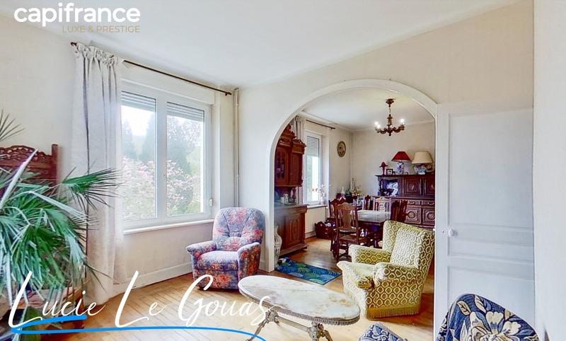 Demeure - 181 m² - 8 pièces