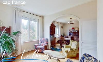 Demeure - 181 m² - 8 pièces