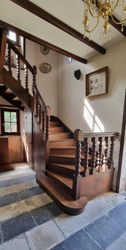 Maison - 300 m² - 10 pièces