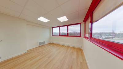 Bureau - 148 m² - 6 pièces