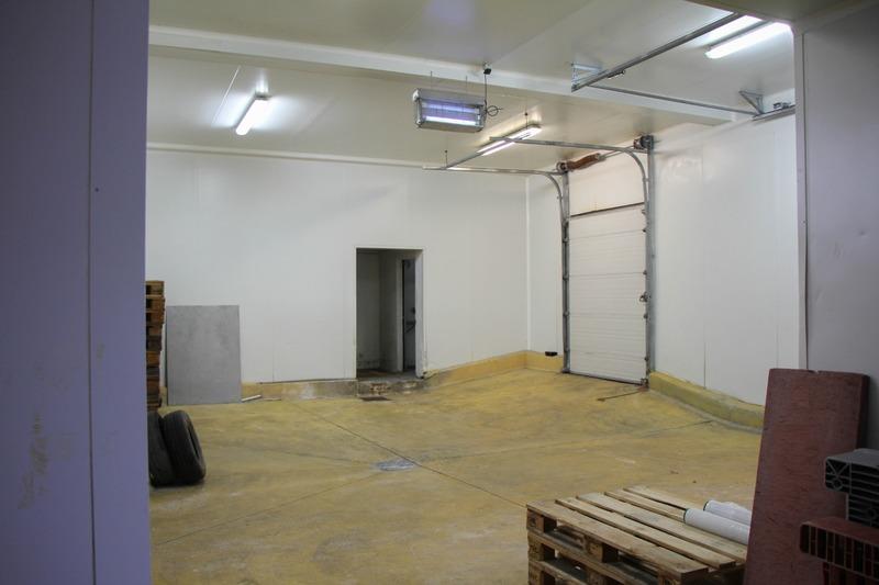 Entrepôt - 900 m² - 10 pièces