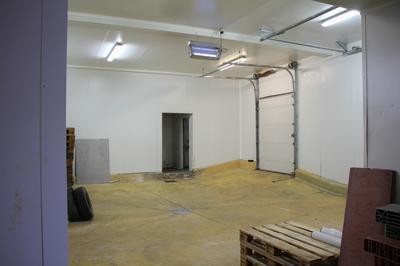 Entrepôt - 900 m² - 10 pièces