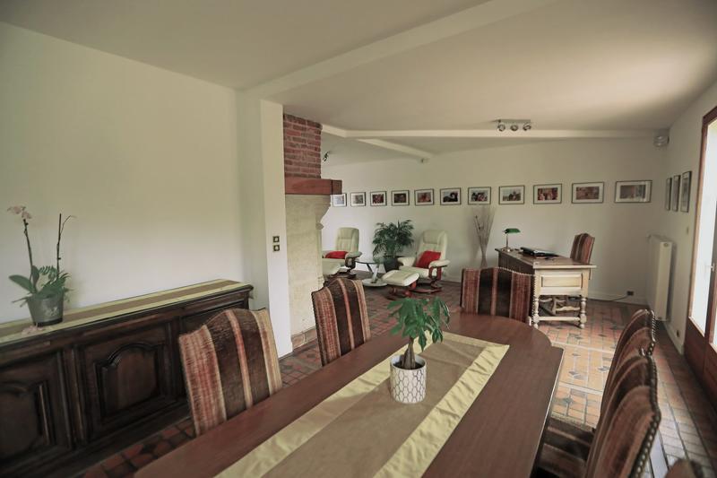 Maison - 215 m² - 9 pièces