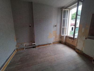 Maison - 97 m² - 6 pièces