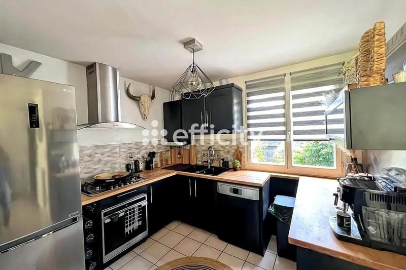 Maison - 95 m² - 5 pièces