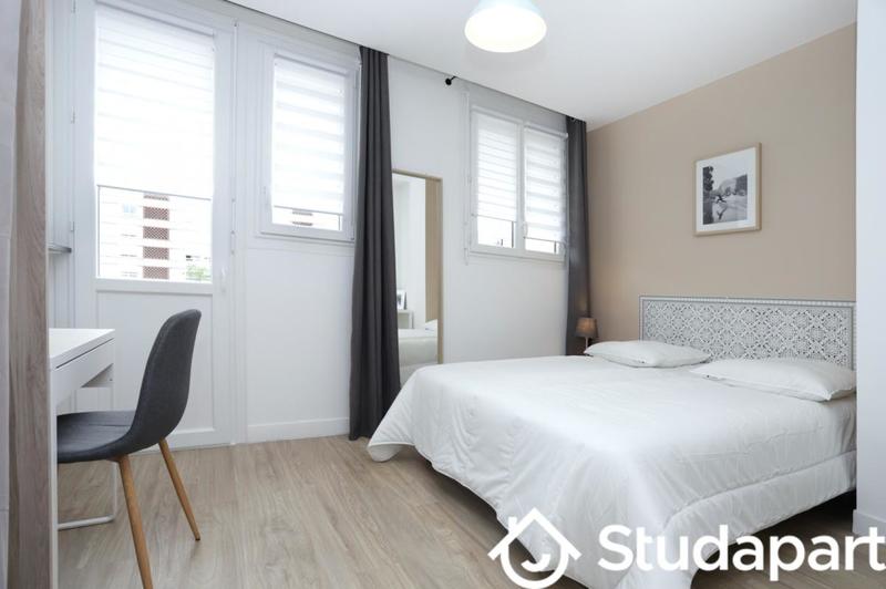 Chambre - 12 m² - 1 pièce