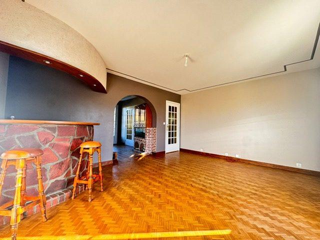 Maison - 152 m² - 9 pièces