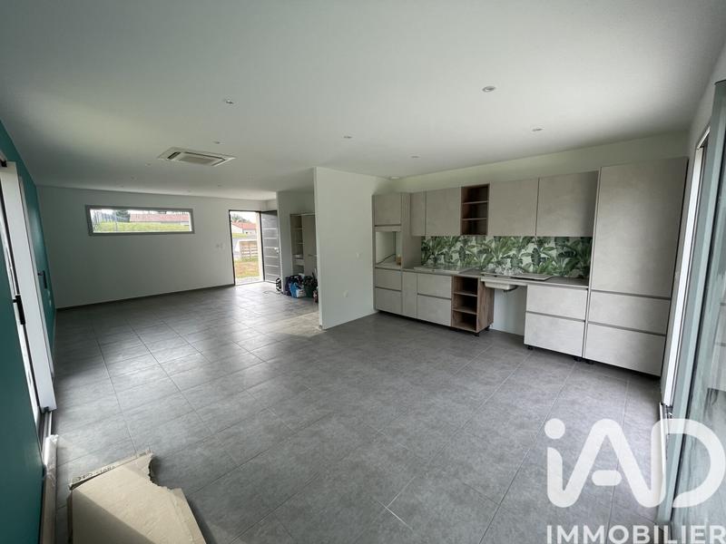 Maison - 99 m² - 4 pièces