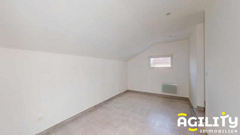 Maison - 181 m² - 6 pièces