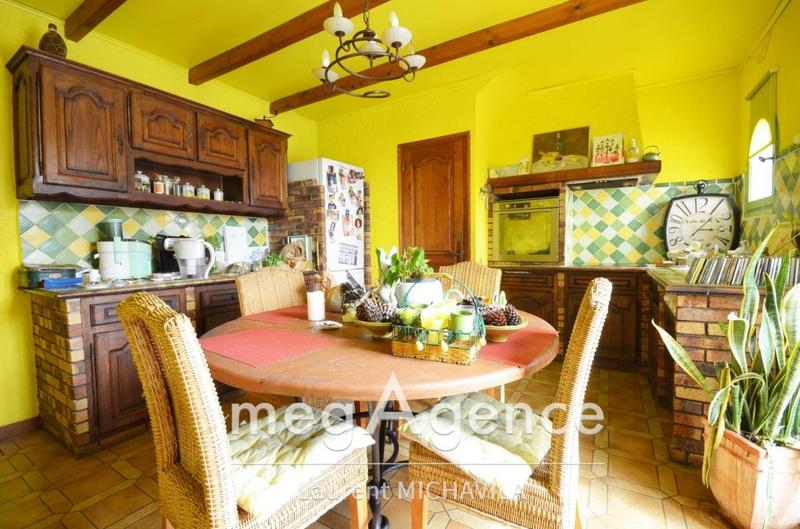 Maison - 140 m² - 8 pièces