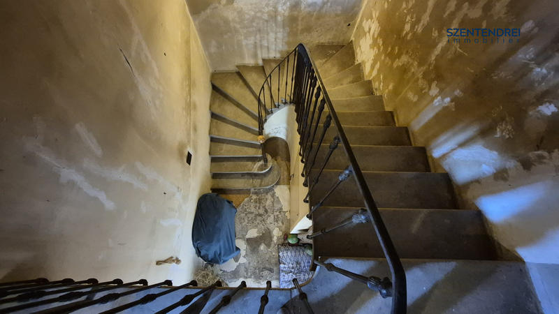 Maison ancienne - 203 m² - 8 pièces