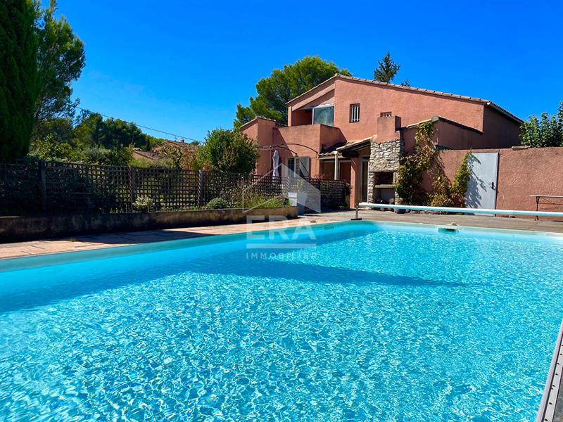 Maison - 158 m² - 6 pièces