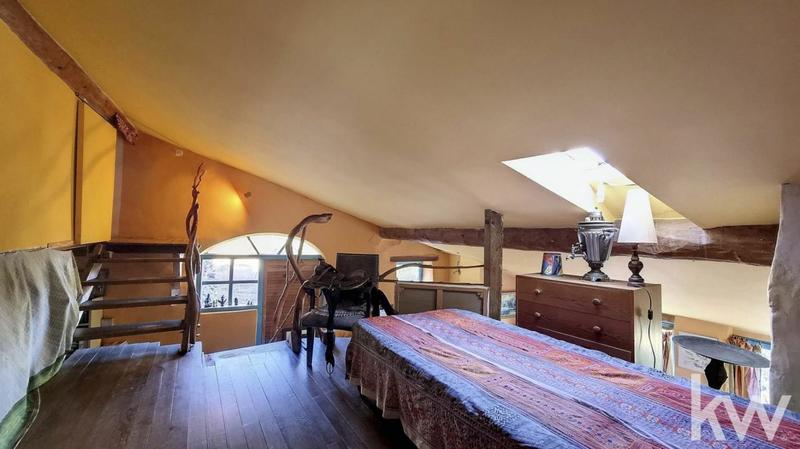 Maison - 285 m² - 13 pièces