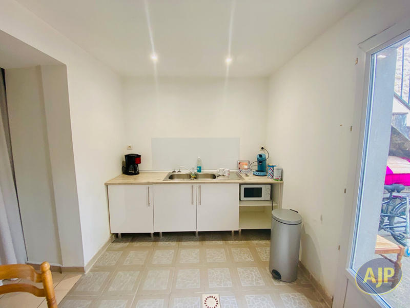 Immeuble - 8 pièces